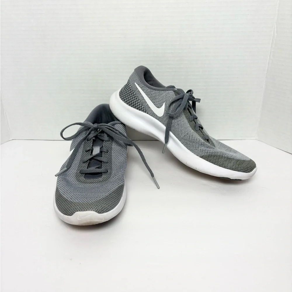 Nike Flex Experience RN 7 Running Shoes‎ Gray Athletic Trainers Women’s Size 8